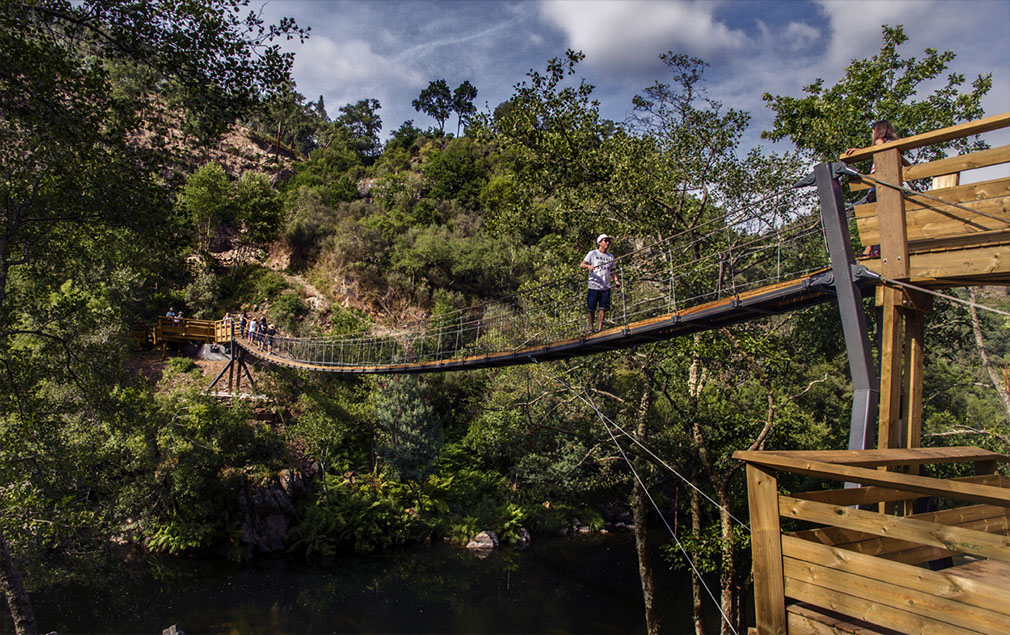 PASSADIÇOS DO PAIVA - PONTE SUSPENSA