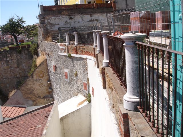 RETAINING WALL IN LISBON