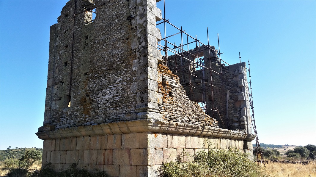 TORRE DE ALMOFALA